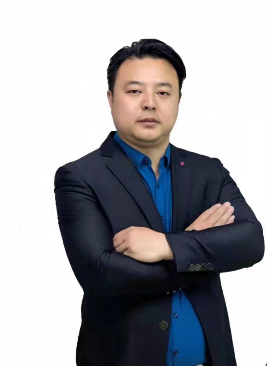龚连杰(图1)